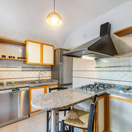 Apartman Trilocale In Centro Con Parcheggio Gratuito 4 Persone *