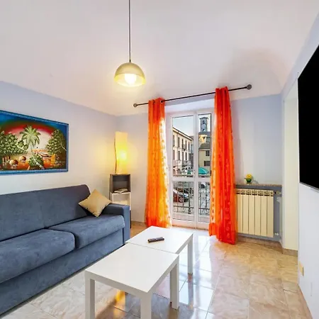 Trilocale In Centro Con Parcheggio Gratuito 4 Persone Διαμέρισμα *
