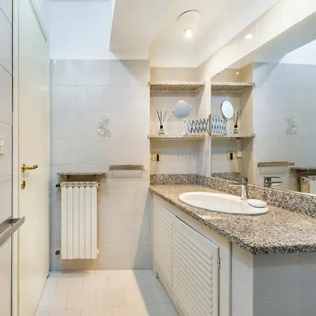 Apartman Trilocale In Centro Con Parcheggio Gratuito 4 Persone *