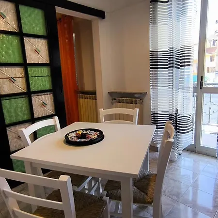 Trilocale In Centro Con Parcheggio Gratuito 4 Persone