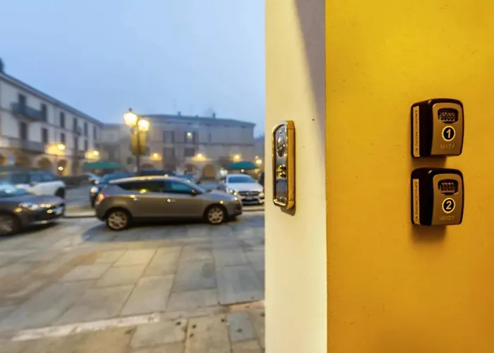 Trilocale In Centro Con Parcheggio Gratuito 4 Persone Apartamento Trino