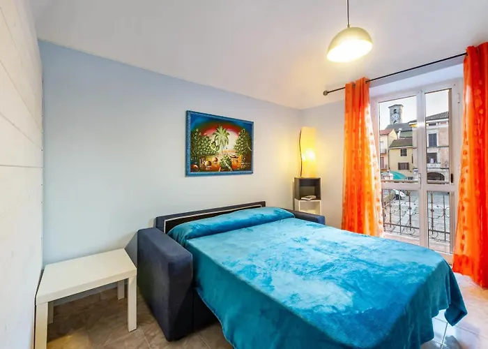 Trilocale In Centro Con Parcheggio Gratuito 4 Persone Appartement Trino