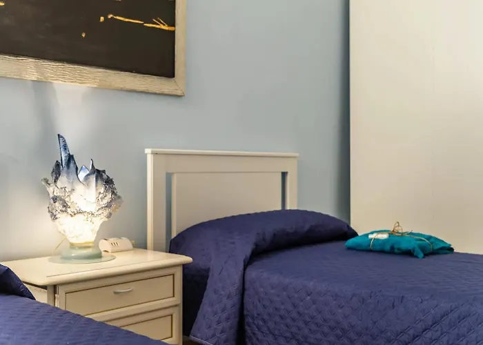 Trilocale In Centro Con Parcheggio Gratuito 4 Persone Trino