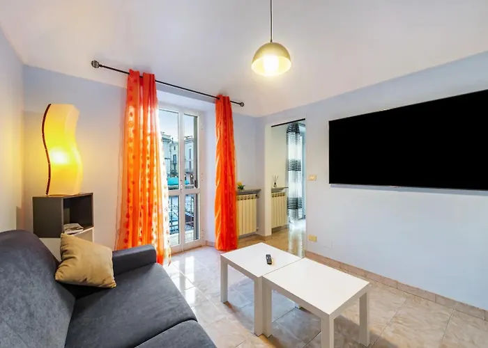 Trilocale In Centro Con Parcheggio Gratuito 4 Persone Trino